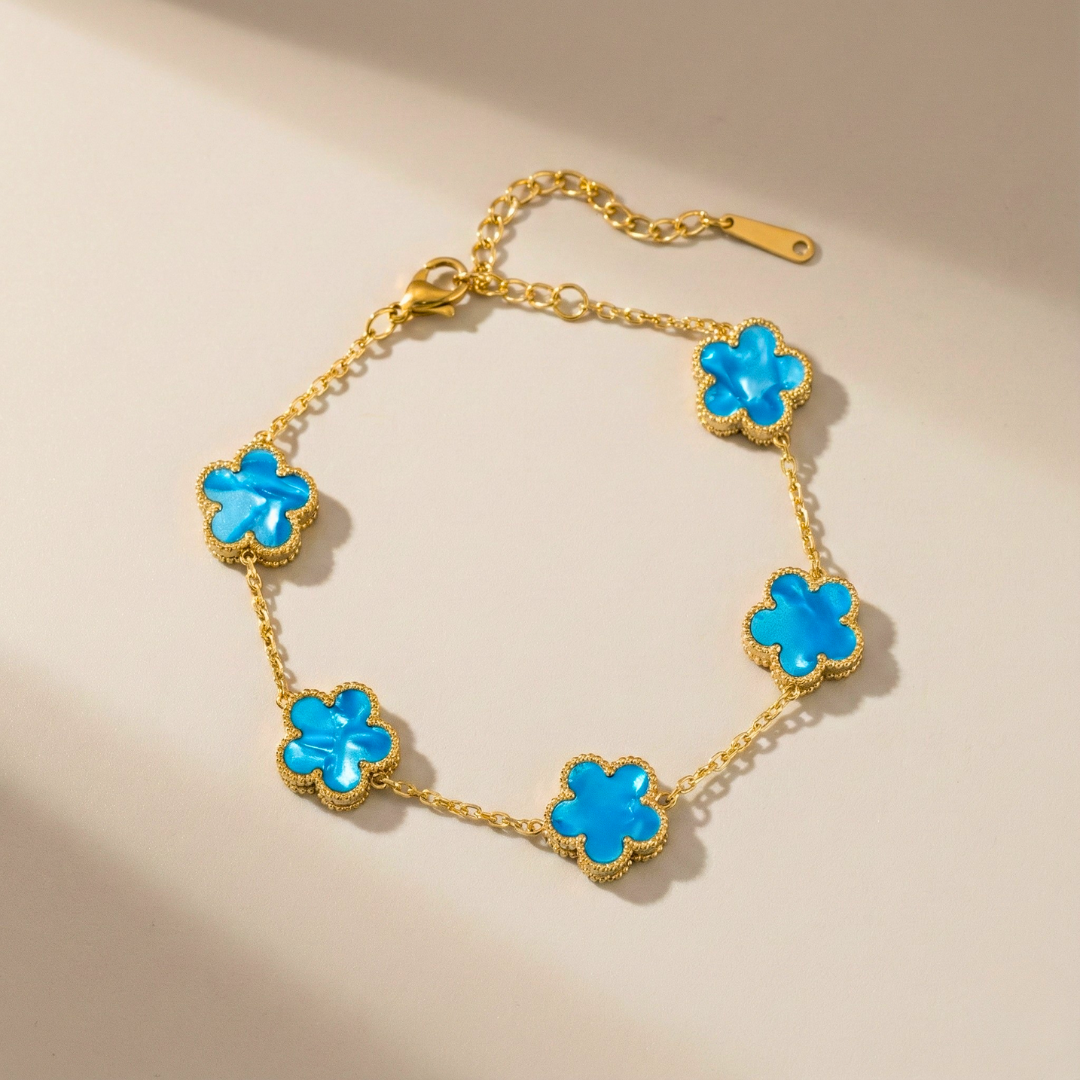 Pam - Clover Charm Bracelet