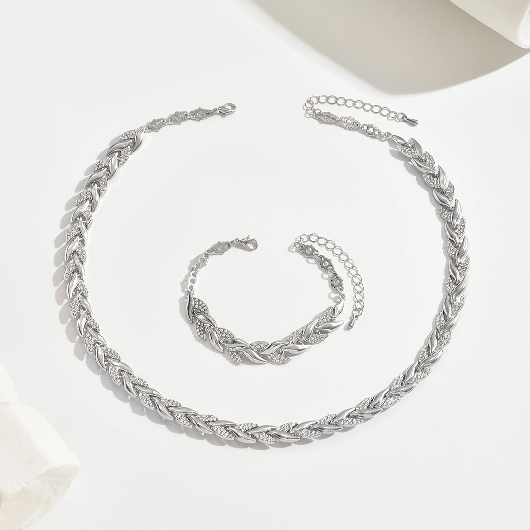 Oceane - Elegant glass fish tail set with crystals