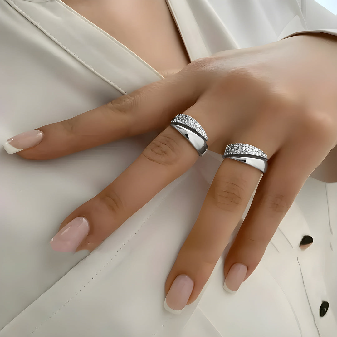 Vivienne - Elegant Gold Ring
