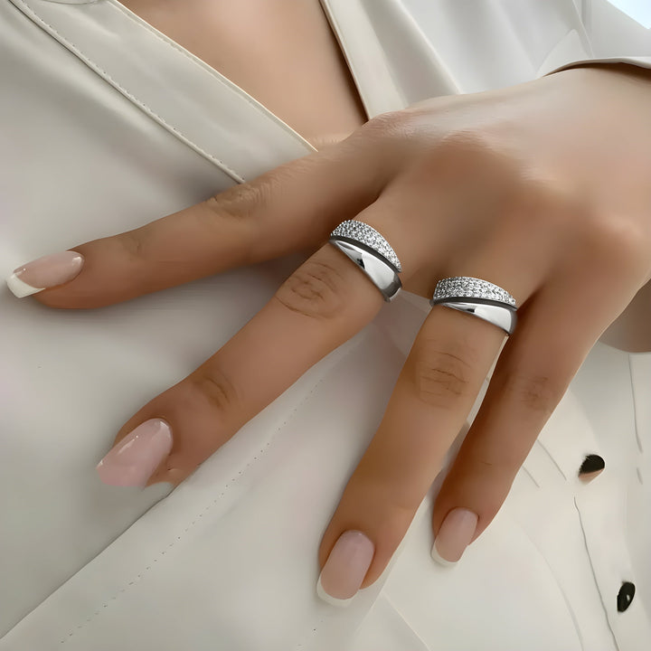 Vivienne - Elegant Gold Ring