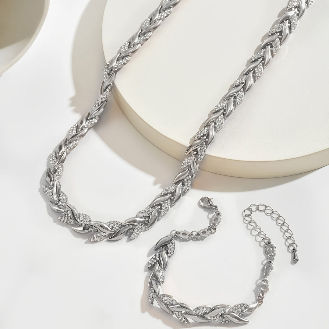 Oceane - Elegant glass fish tail set with crystals