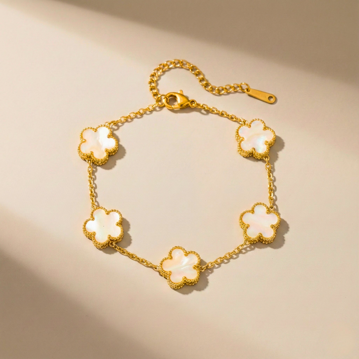 Pam - Clover Charm Bracelet
