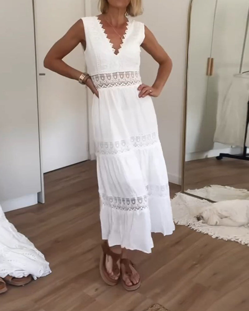 Aurélie - Elegant Lace Midi Dress with V-Neck
