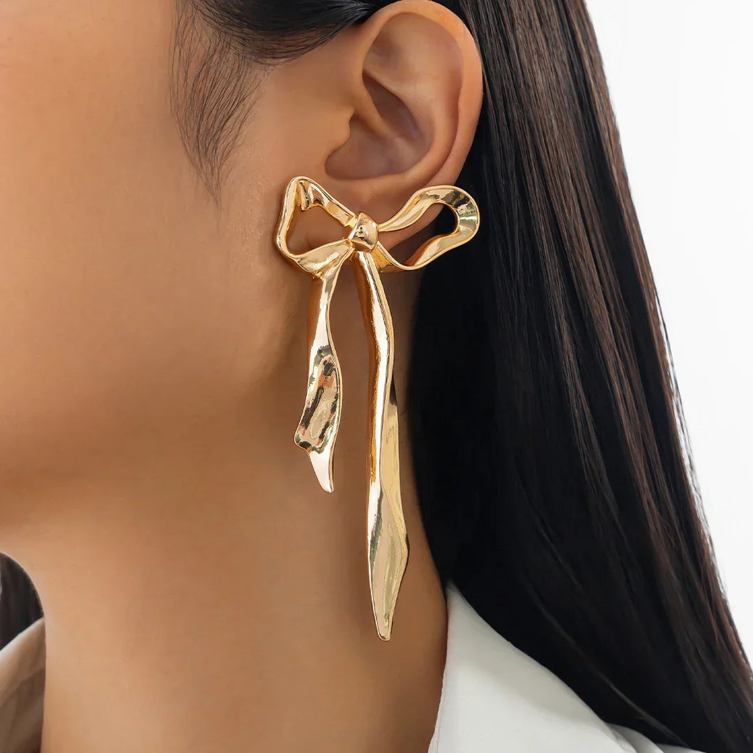 Michella – Elegant Ribbon Drop Earrings
