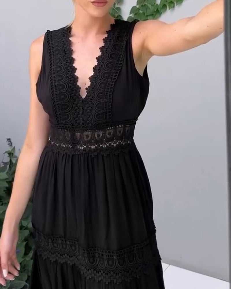 Aurélie - Elegant Lace Midi Dress with V-Neck