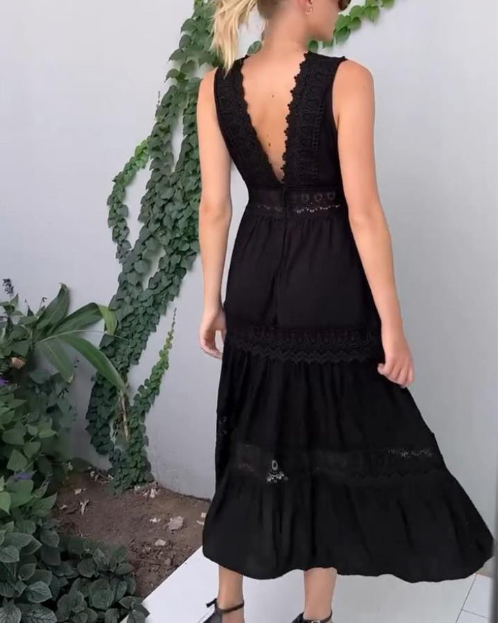 Aurélie - Elegant Lace Midi Dress with V-Neck