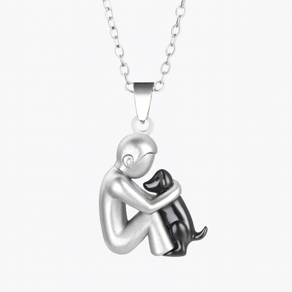 Eloise - Hug Pendant Necklace