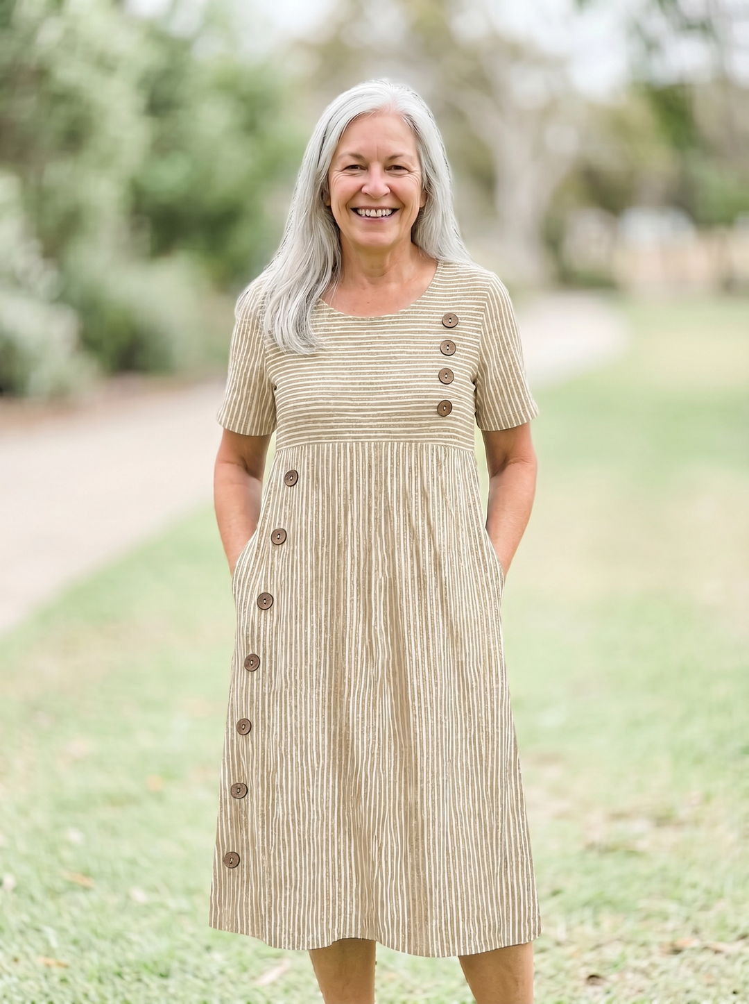 Wanda - Luxurious Striped Midi Dress