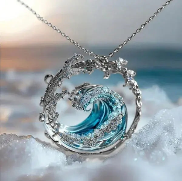 Livia – Exquisite Ocean-Inspired Pendant Necklace